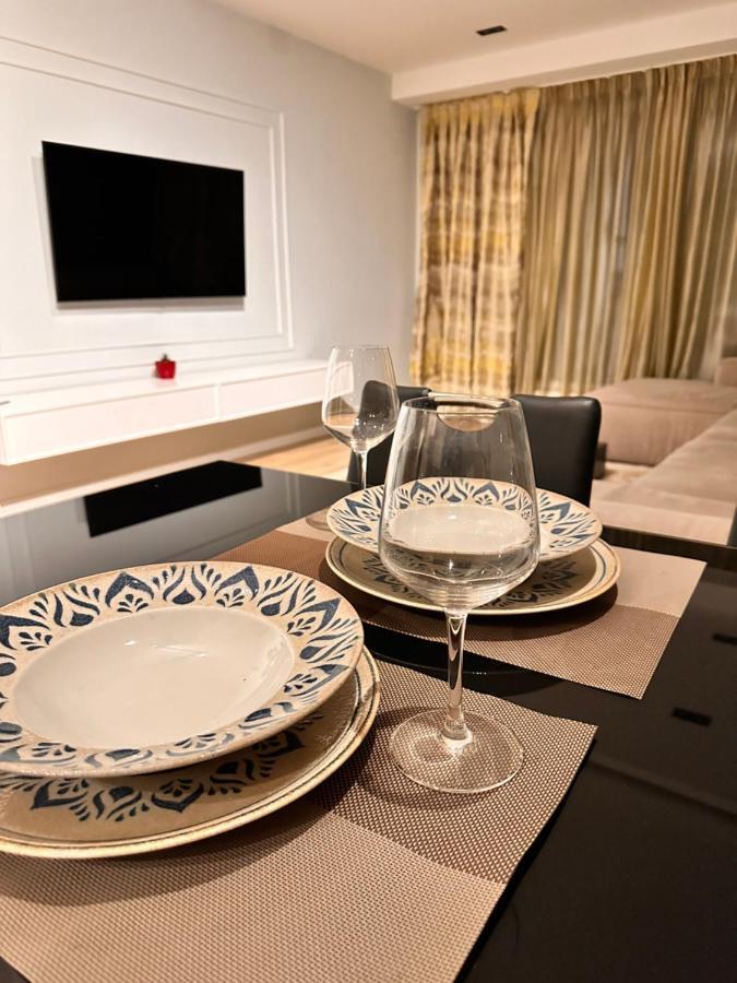 Aia Suites & Apartments Tirana Kültér fotó