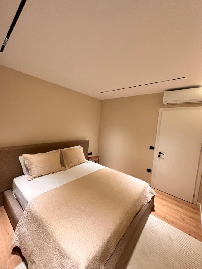 Aia Suites & Apartments Tirana Kültér fotó