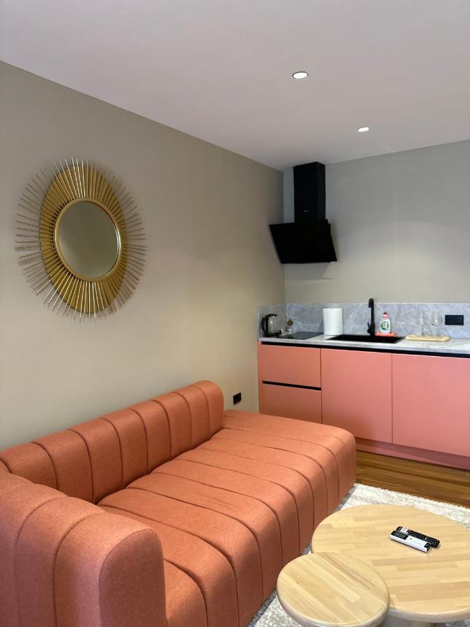 Aia Suites & Apartments Tirana Kültér fotó