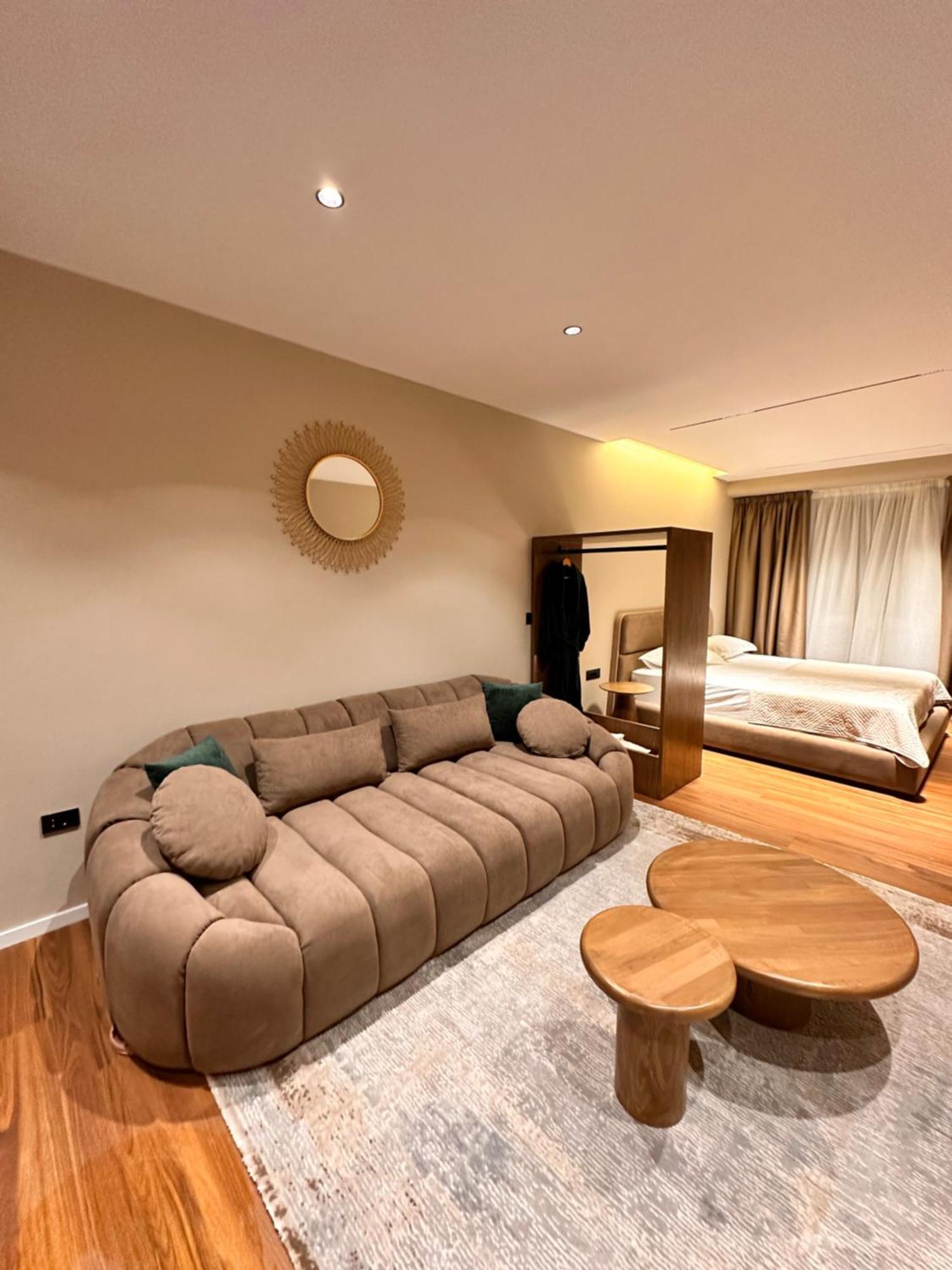 Aia Suites & Apartments Tirana Kültér fotó
